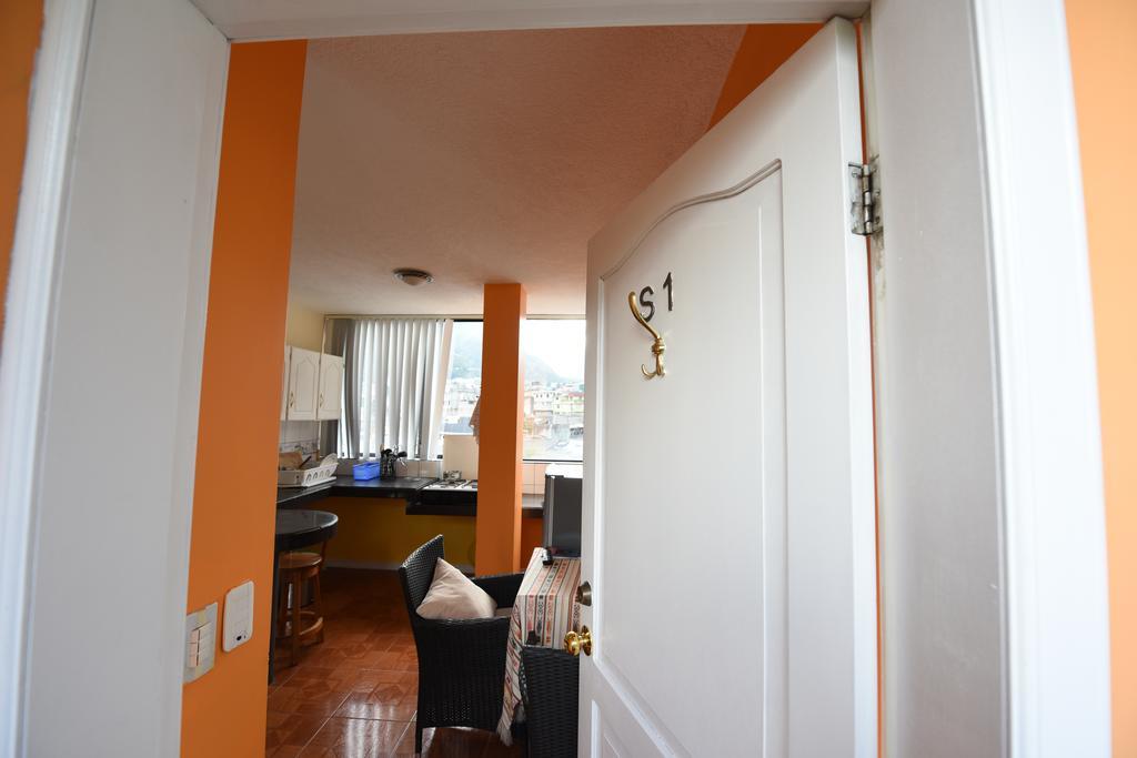 Mayra'S Apartments And Spanish School Baños Rom bilde